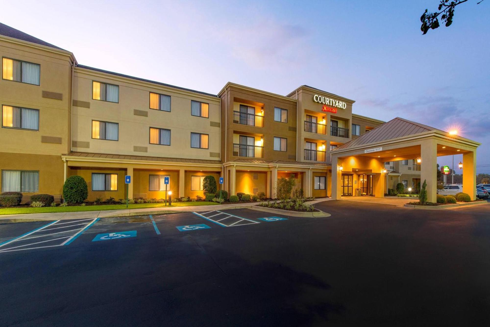 Courtyard By Marriott Albany Hotel Exterior photo
